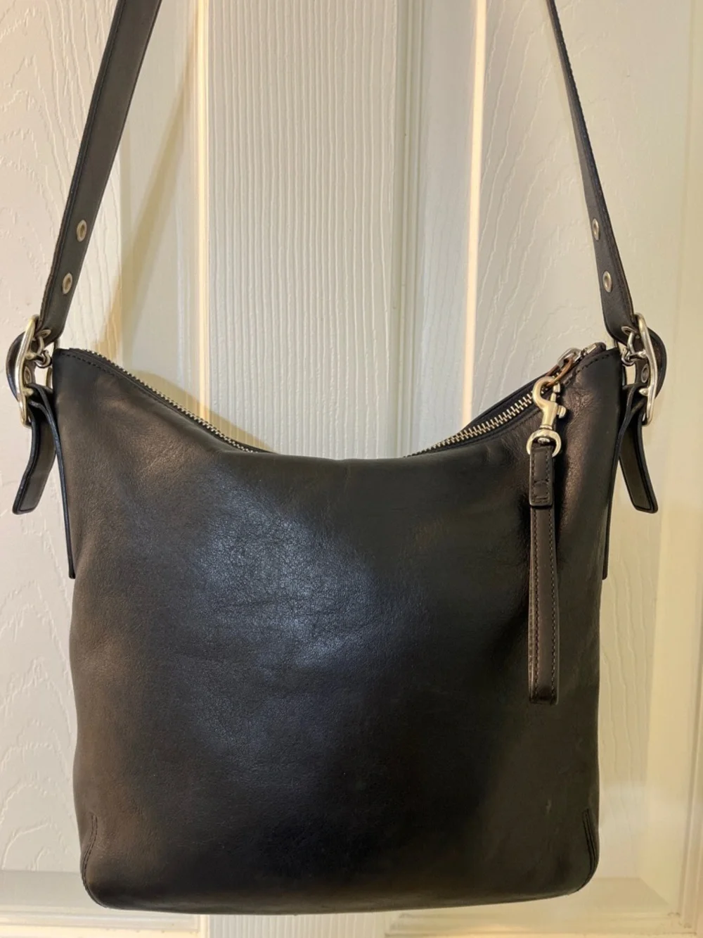 Vintage Coach Black Leather Legacy Slim Duffel 9325 Crossbody Shoulder Bag Purse